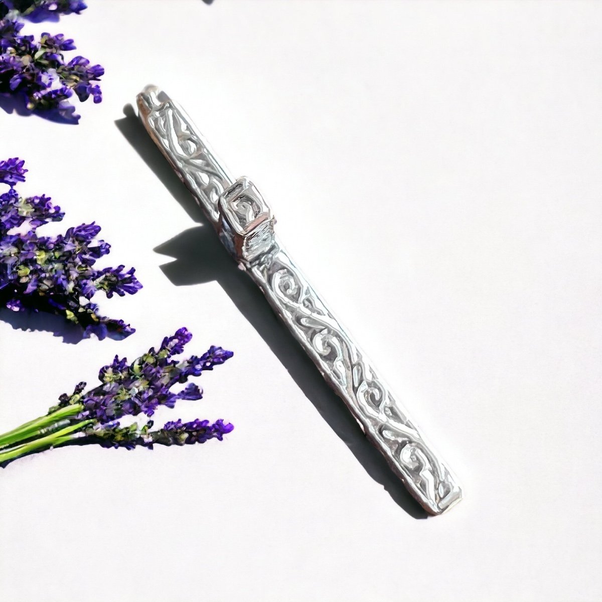 Cross In 18 Carat White Gold Set With Brilliants On One Side And Sapphires On The Other Side-photo-4