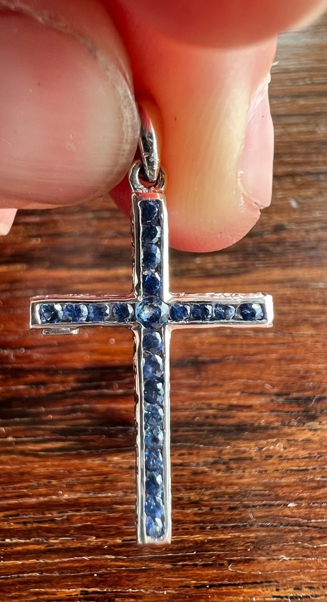 Cross In 18 Carat White Gold Set With Brilliants On One Side And Sapphires On The Other Side-photo-8