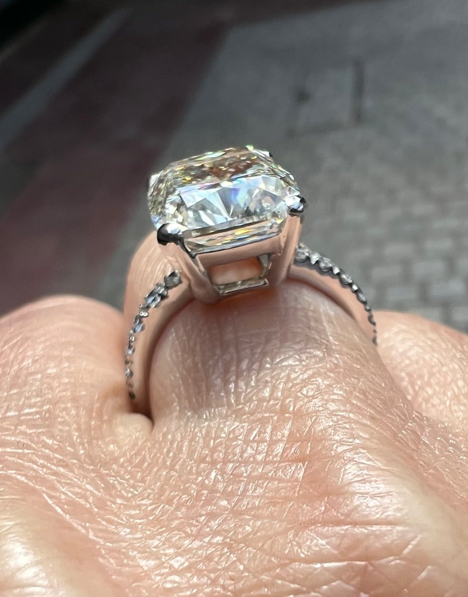 Bague De Fiançailles Bague Diamant 7.02 Carat Certifié Entouré d'Un Pavage Diamants-photo-5