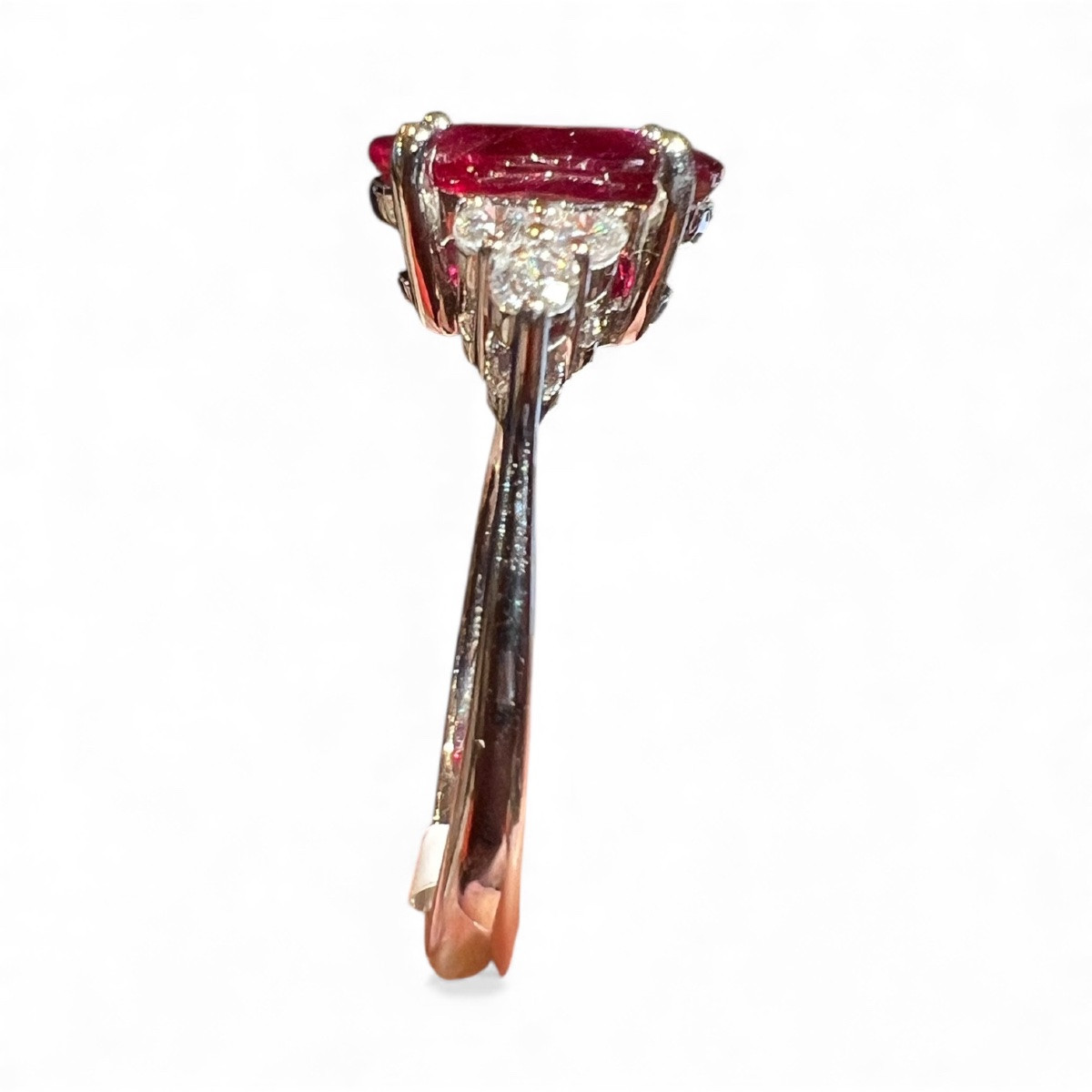 18k White Gold Ring Set With A 2.04 Ct Natural Ruby – Intense Red & Diamond Brilliance-photo-2