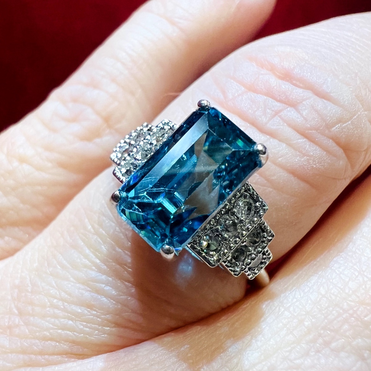 Bague en or blanc 18 ct, zircon bleu naturel 6 ct et diamants-photo-6