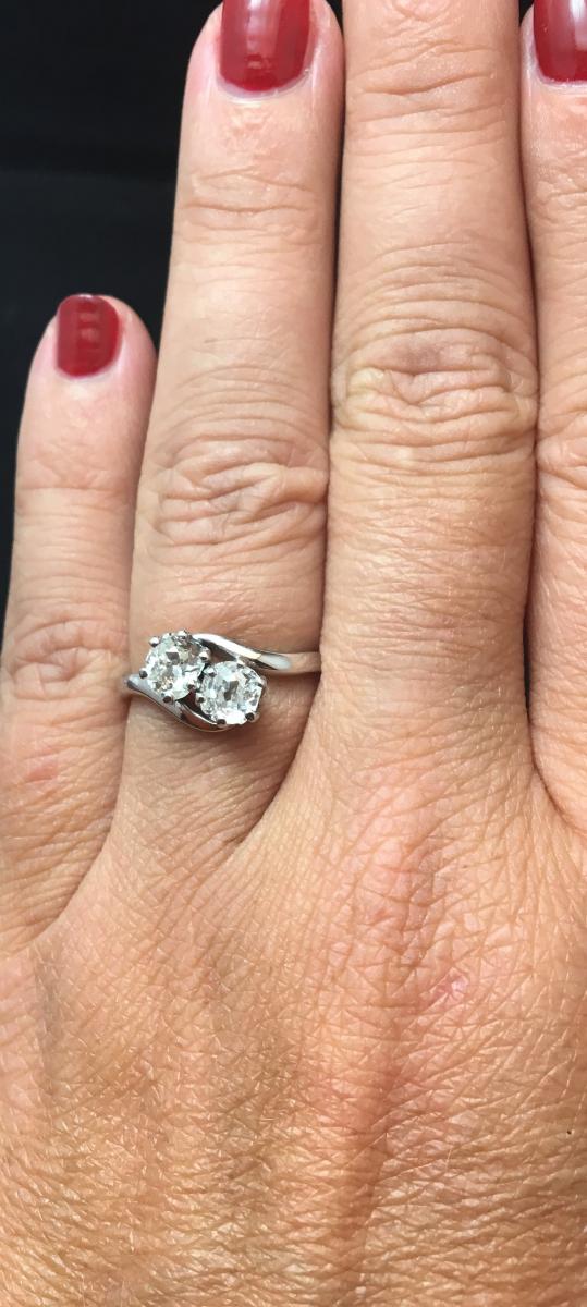 bague diamant ,or 18carats blanc, deux diamants taille ancienne, bague "toi et moi"-photo-4
