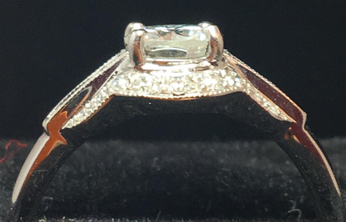 18ct Gold Ring Set With A 0.80ct Central Diamond-photo-4