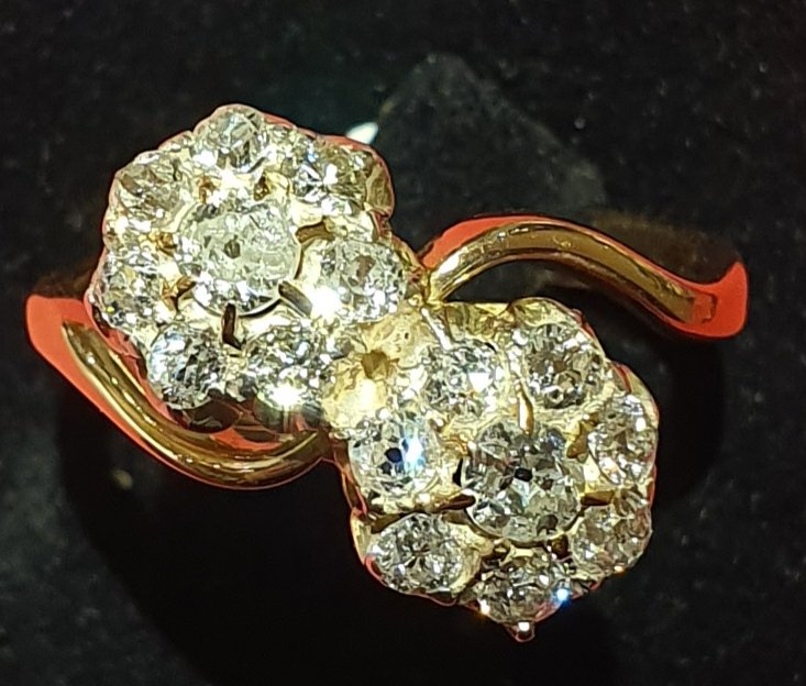 18ct Gold Ring Set With Old Cut Diamonds-photo-2