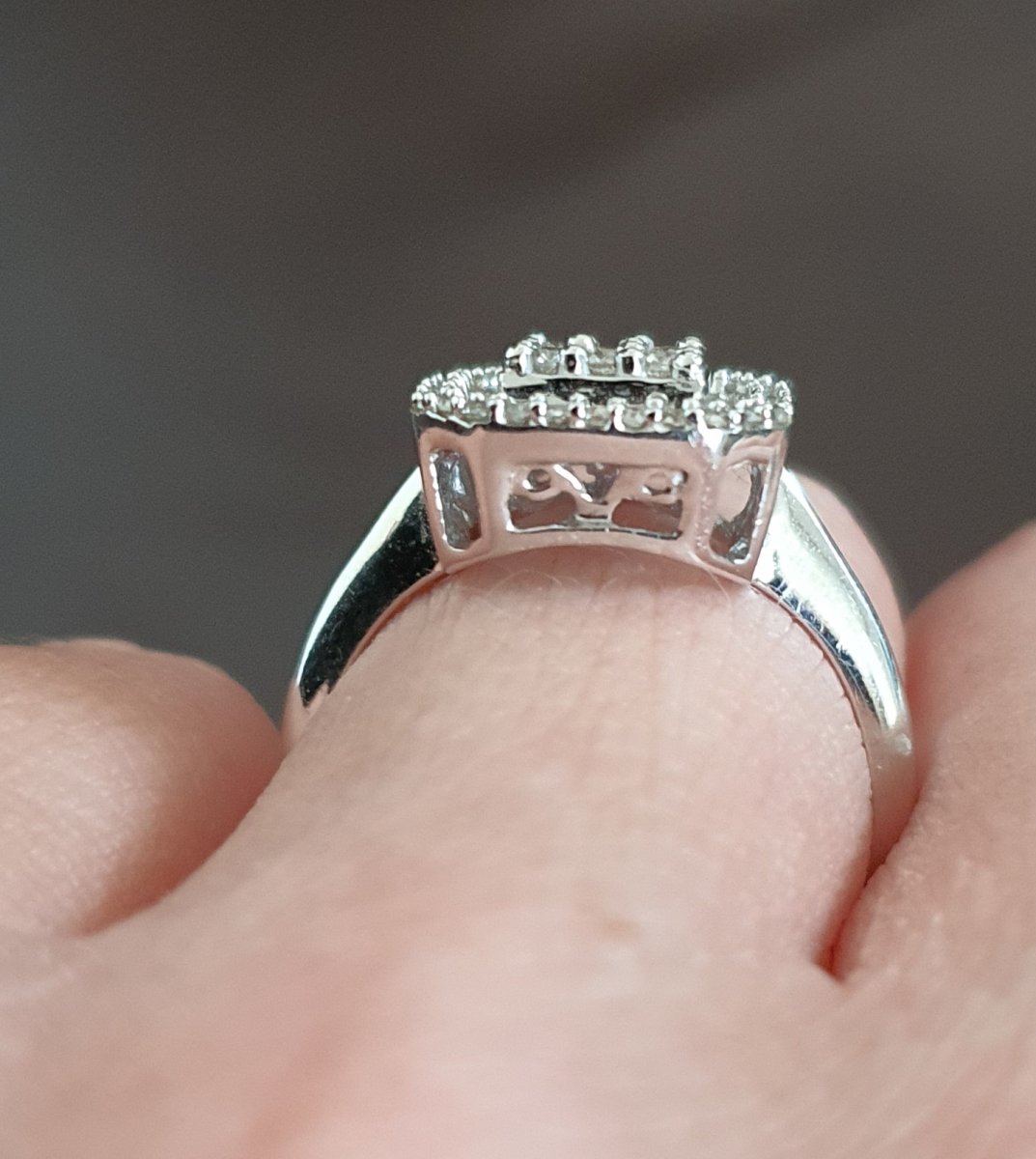 18ct Gold Ring Set With A Paving Of Diamonds-photo-3