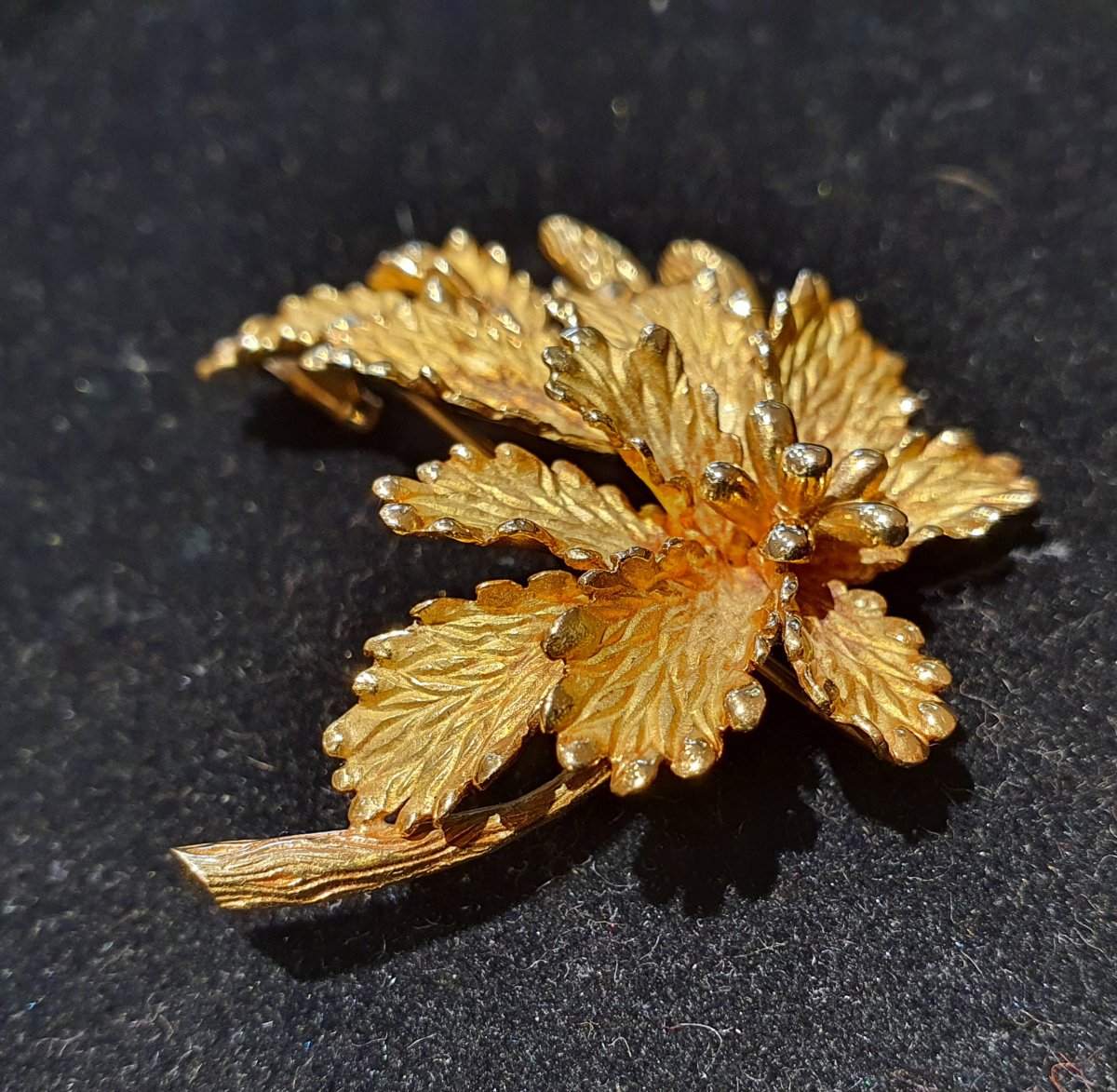 18ct Gold Brooch.-photo-2