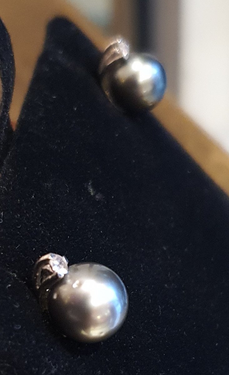 18ct White Gold Earrings, Set With 2 Gray Cultured Pearls And 2 Brilliants-photo-3