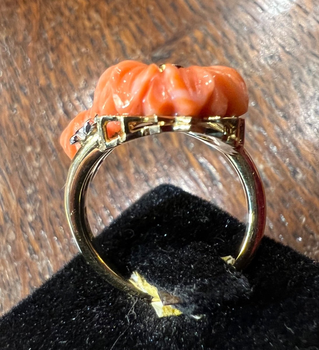 Bague Or 18ct "toi et moi" Sertie De 2 Fleurs En Corail Et Brillants -photo-2