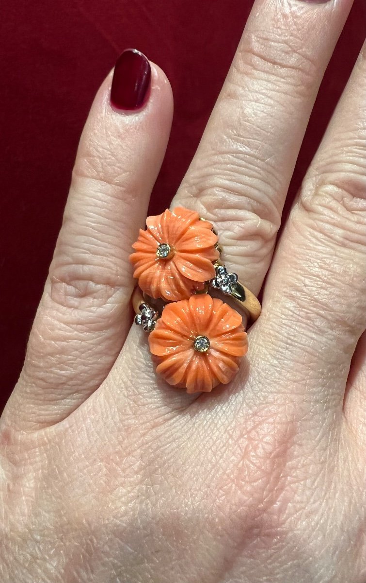 Bague Or 18ct "toi et moi" Sertie De 2 Fleurs En Corail Et Brillants -photo-2