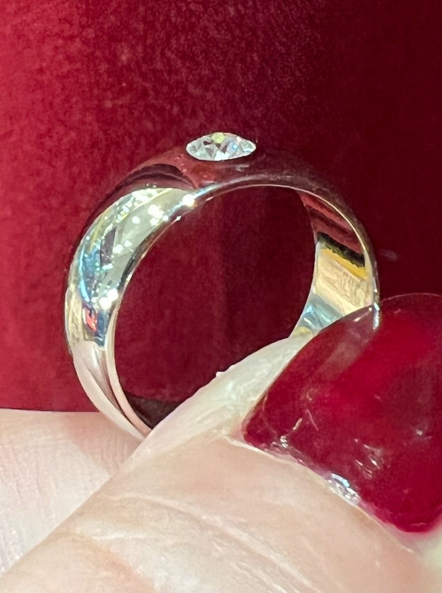 18ct Gold Ring Set With A Diamond-photo-3
