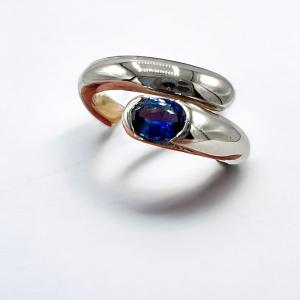 Bvlgari Vintage Serpenti Bypass Ring 18 Carat White Gold Set With A Sapphire