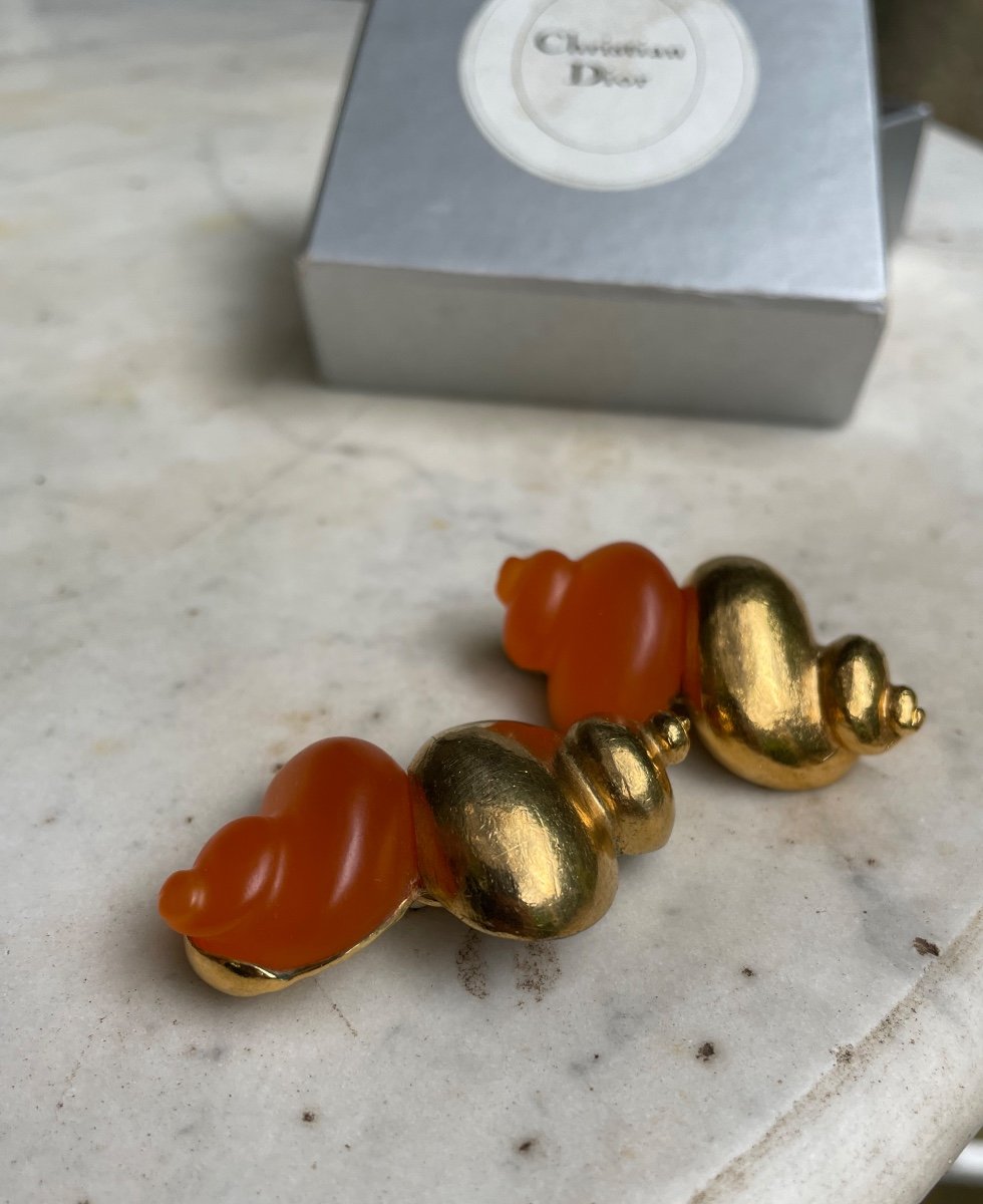 BOUCLES D'OREILLES CHRISTIAN DIOR  PAR GOOSSENS CLIPS COUTURE DIOR  DORÉ ET RÉSINE PARFUM DUNE-photo-4