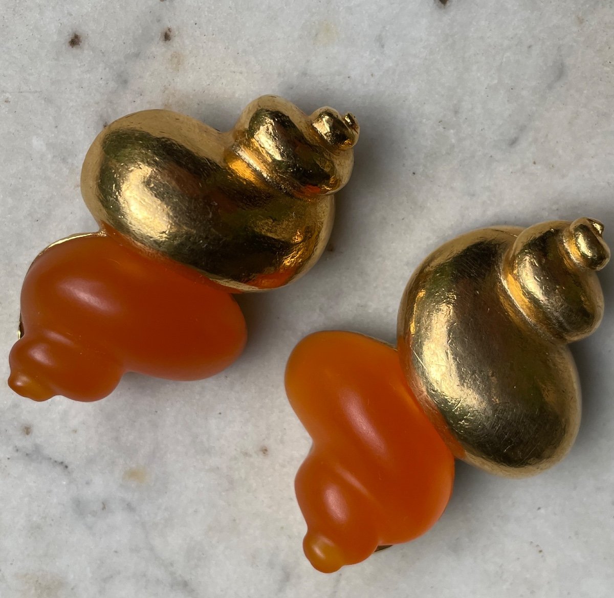 BOUCLES D'OREILLES CHRISTIAN DIOR  PAR GOOSSENS CLIPS COUTURE DIOR  DORÉ ET RÉSINE PARFUM DUNE-photo-8