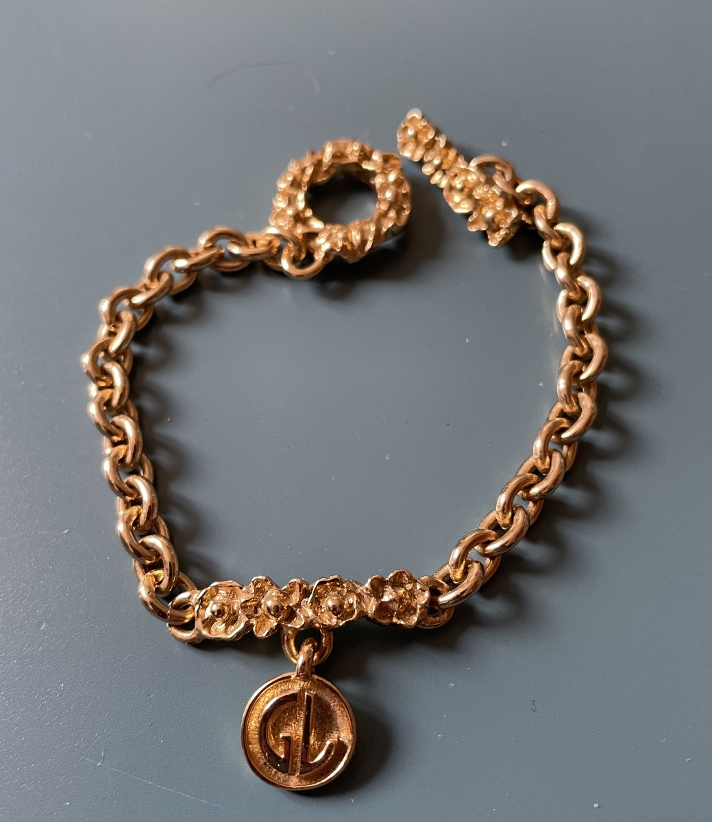 Couture Bracelet From Maison Guy Laroche In Gold Metal Gourmette With Vintage Charm