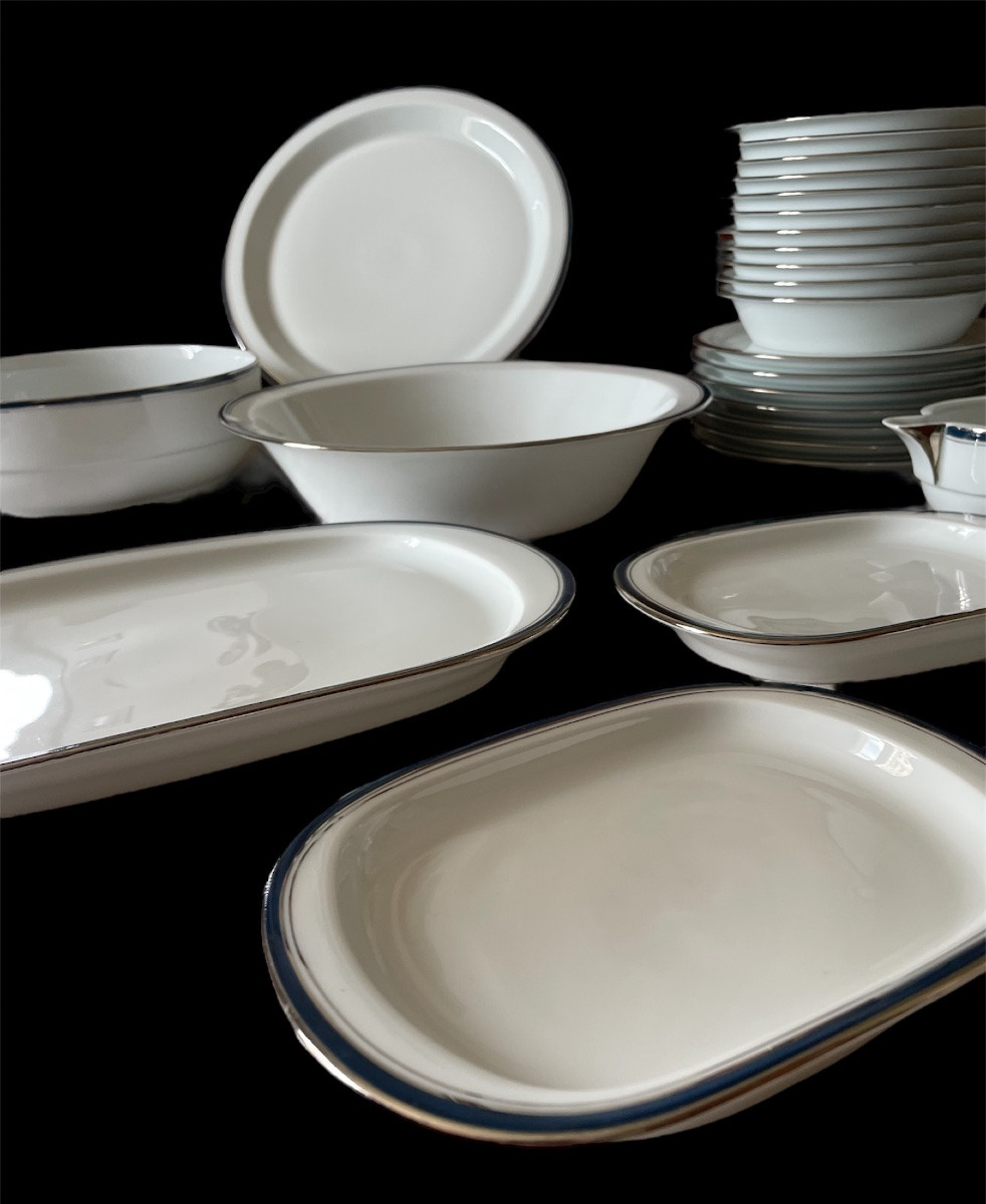 SERVICE DE TABLE HAVILAND MODÈLE SKANDIA  PORCELAINE LISERÉ BLEU ET ARGENT-photo-7