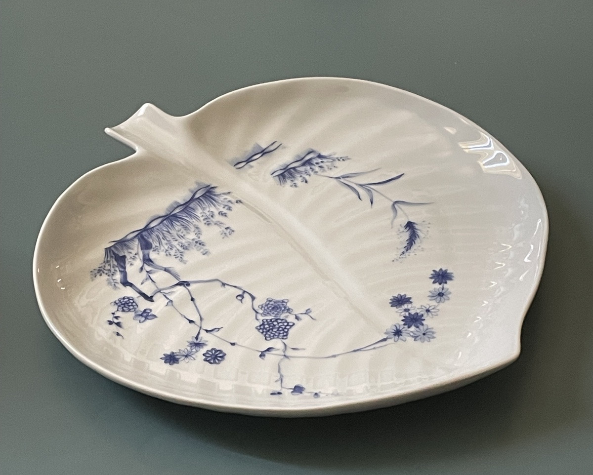 Haviland House Porcelain Tray Blue Garden Model Leaf Shape Limoges France -photo-2