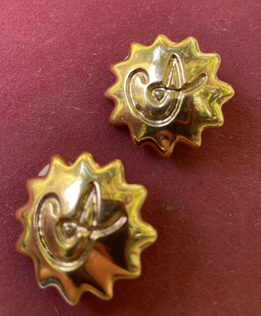 BOUCLES D'OREILLES CLIPS CHRISTIAN LACROIX EN MÉTAL DORÉ VINTAGE BIJOUX COUTURE SOLEIL  -photo-2