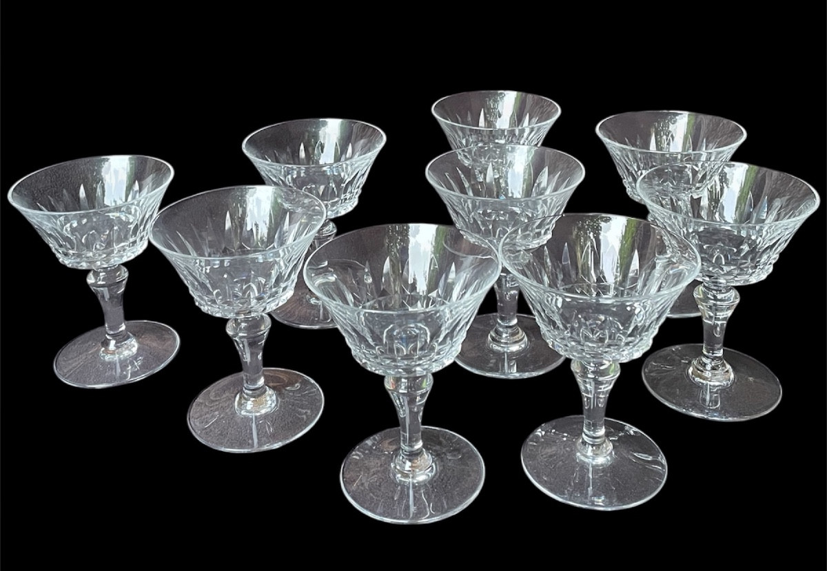 SÉRIE DE 9 COUPES À CHAMPAGNE MODÈLE  PICADILLY DE LA CRISTALLERIE DE BACCARAT SERVICE DE VERRE