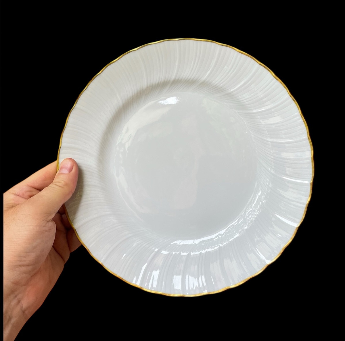 SERVICE  DE TABLE BERNARDAUD MODÈLE VERLAINE PORCELAINE  LIMOGES  LISERÉ DORÉ  MOTIF PÉTALE-photo-3
