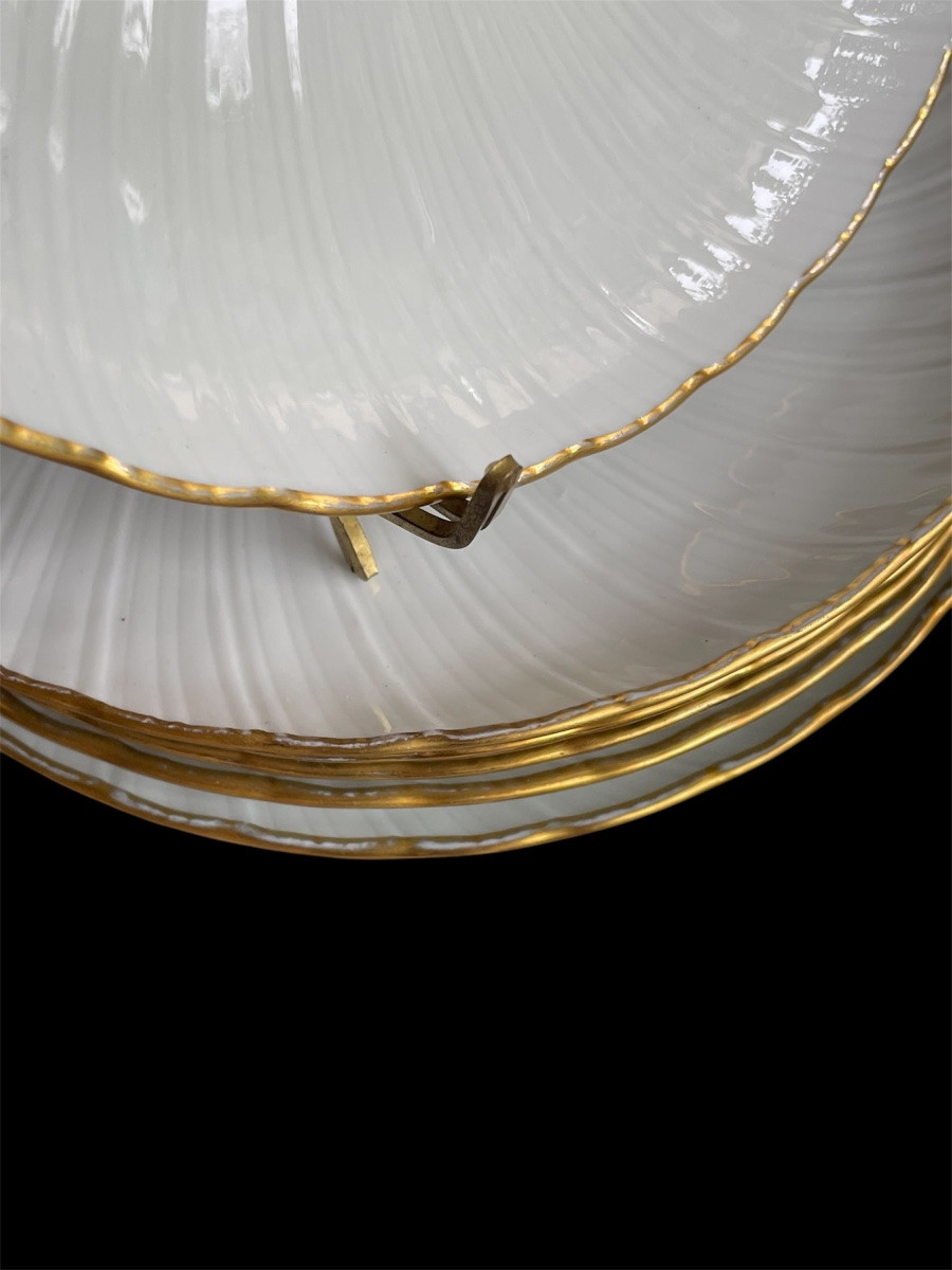 SERVICE  DE TABLE BERNARDAUD MODÈLE VERLAINE PORCELAINE  LIMOGES  LISERÉ DORÉ  MOTIF PÉTALE-photo-8