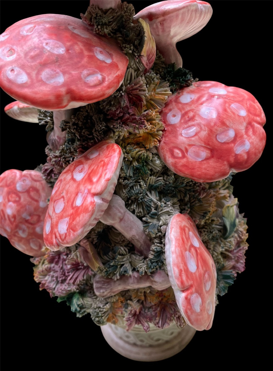 TOPIAIRE DE CHAMPIGNONS ET MOUSSE TROMPE-L'ŒIL EN PORCELAINE  TOSCANE. CÉRAMIQUE -photo-4