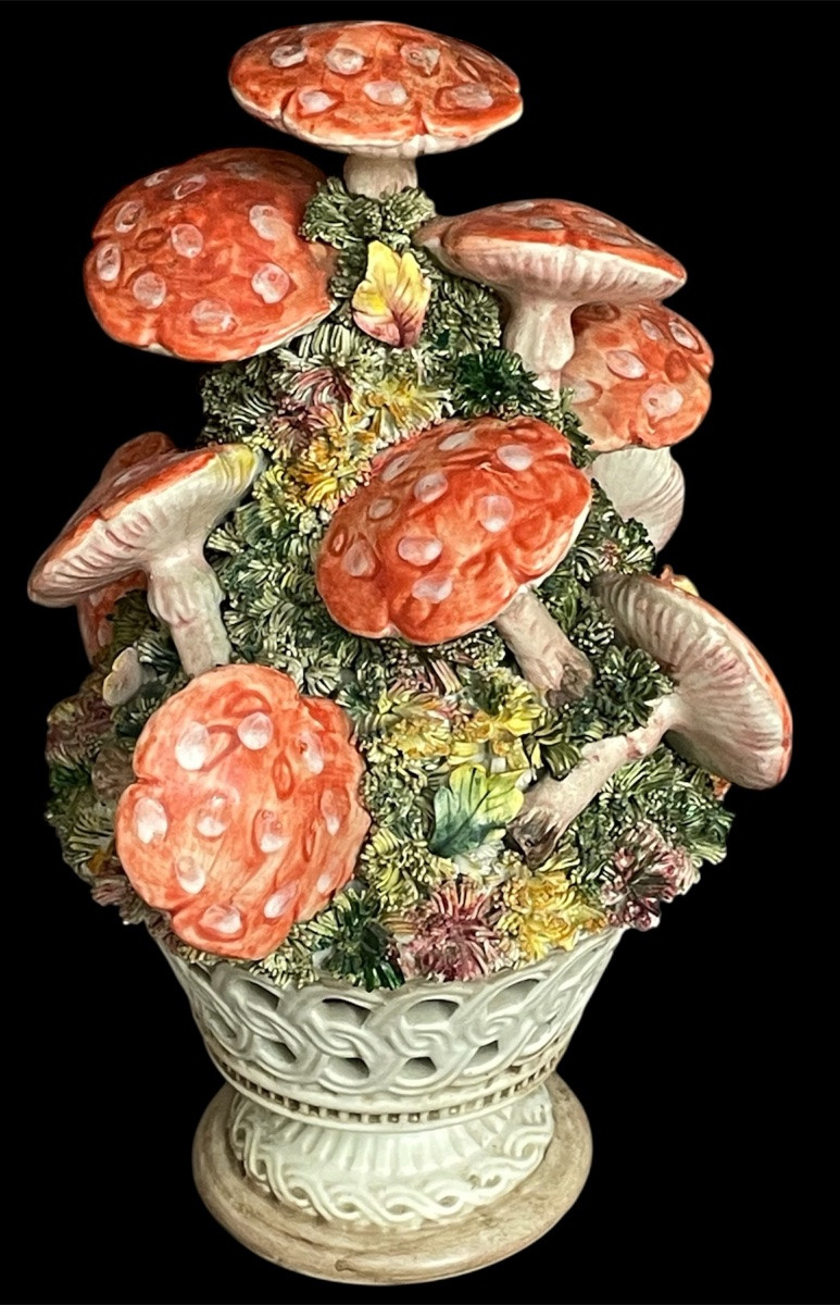 TOPIAIRE DE CHAMPIGNONS ET MOUSSE TROMPE-L'ŒIL EN PORCELAINE  TOSCANE. CÉRAMIQUE -photo-8