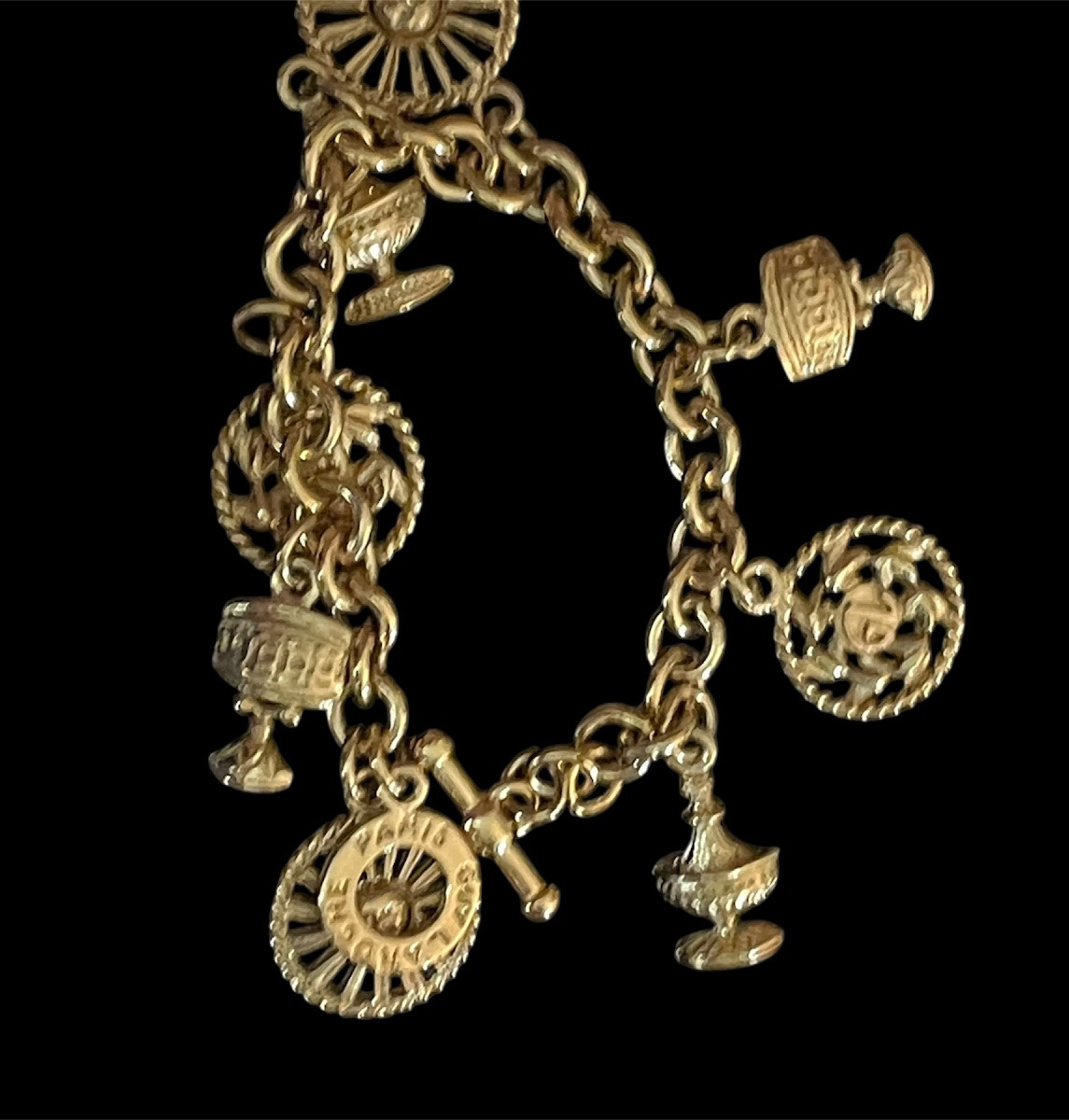 Couture Charm Bracelet From Maison Guy Laroche In Gold Metal With Forçat Links -photo-4