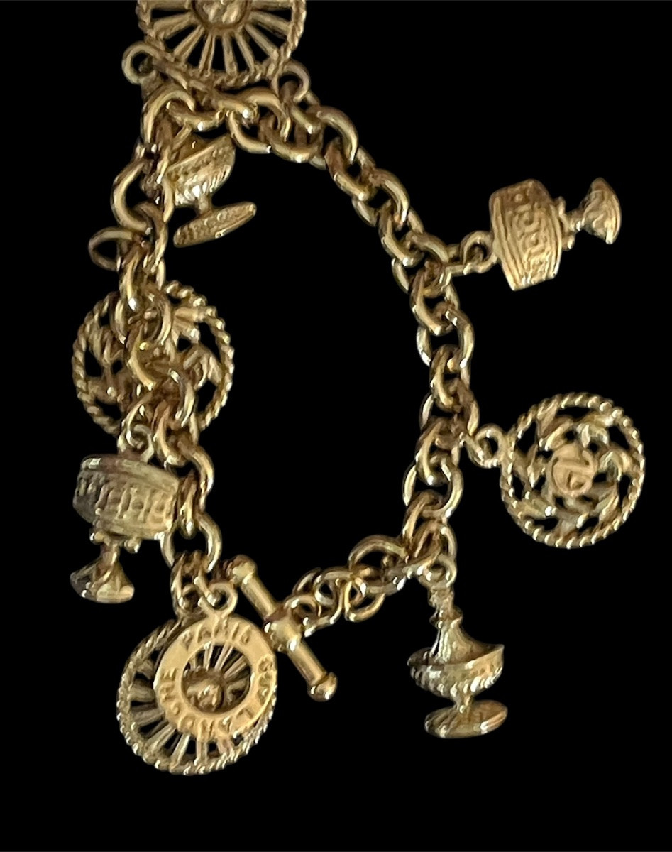 Couture Charm Bracelet From Maison Guy Laroche In Gold Metal With Forçat Links -photo-4