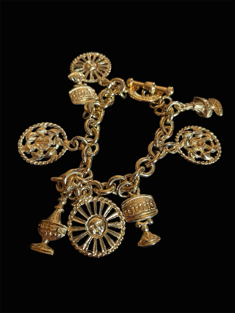 Couture Charm Bracelet From Maison Guy Laroche In Gold Metal With Forçat Links 