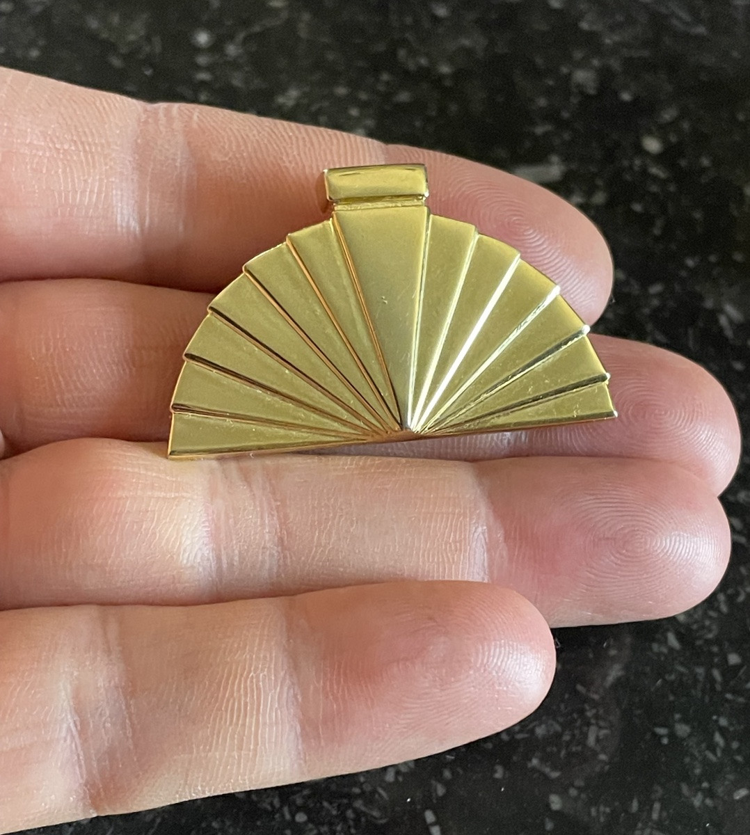 Karl Lagerfeld Designed Fan Brooch Couture Jewelry In Gold Metal 1980s-photo-1