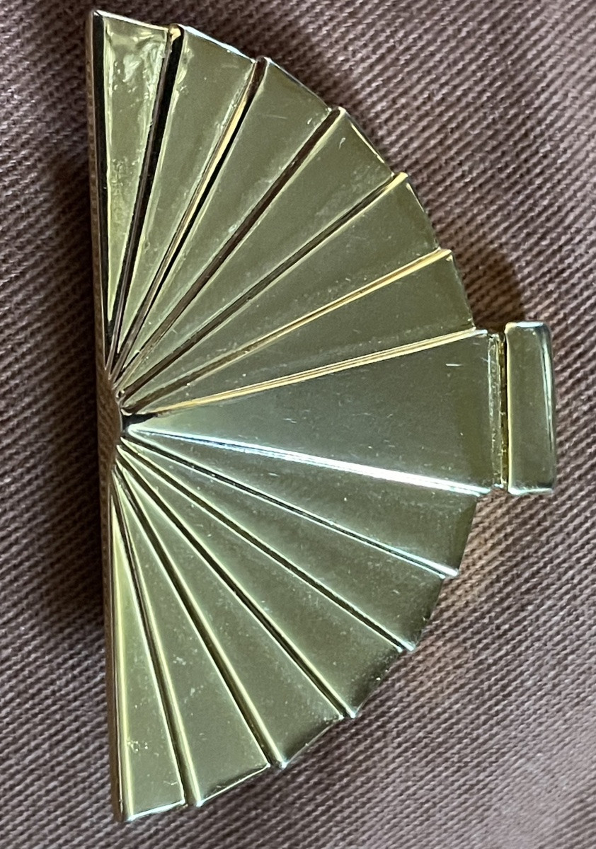 Karl Lagerfeld Designed Fan Brooch Couture Jewelry In Gold Metal 1980s-photo-3