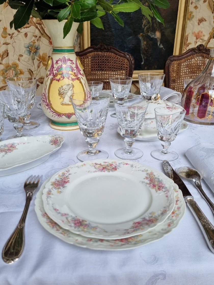 SERVICE DE TABLE DE LA MAISON HAVILAND EN PORCELAINE DE LIMOGES  FIN XIX-photo-2
