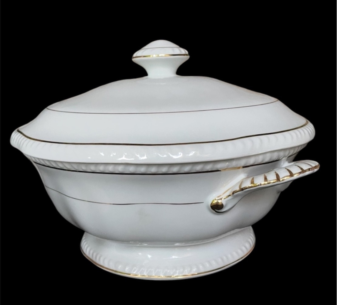 SERVICE  DE TABLE BERNARDAUD EN PORCELAINE  DE LIMOGES  67 PIÈCES -photo-7