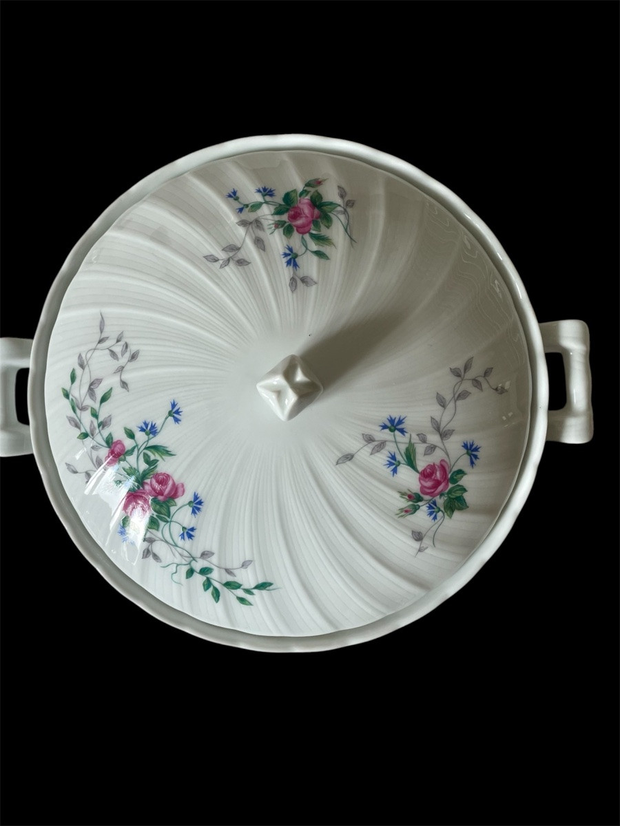 SERVICE  DE TABLE BERNARDAUD MODÈLE MIREILLE  EN PORCELAINE  DE LIMOGES   25 PIÈCES -photo-1