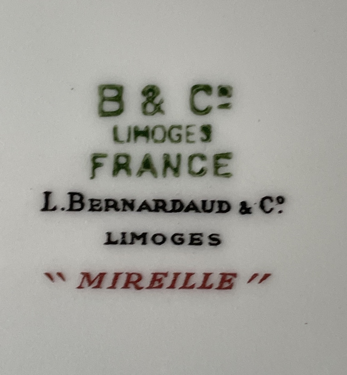 SERVICE  DE TABLE BERNARDAUD MODÈLE MIREILLE  EN PORCELAINE  DE LIMOGES   25 PIÈCES -photo-4