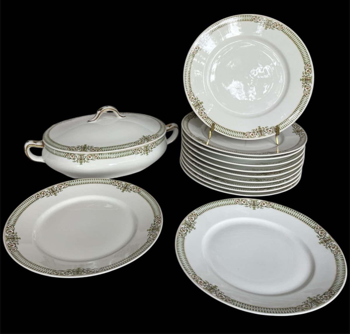 SERVICE  DE TABLE CHARLES AHRENFELDT  EN PORCELAINE  DE LIMOGES  65 PIÈCES -photo-8