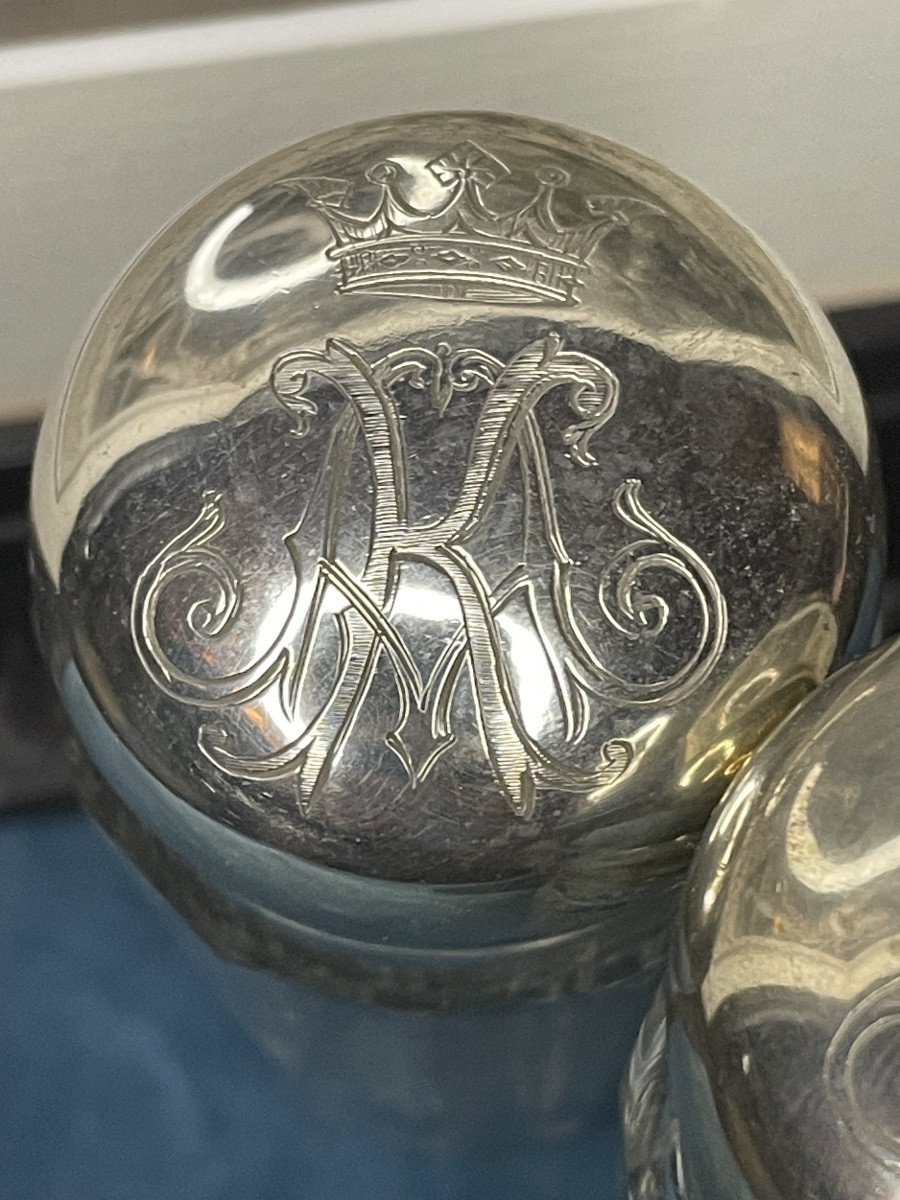 English Solid Silver And Crystal Toilet Bottles With Noble Crown And Coat Of Arms.-photo-5