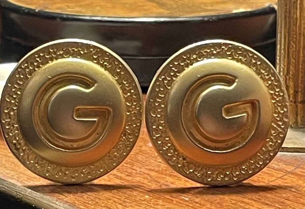 Clip-on Earrings From The Maison Grès Collection In Vintage Gold-tone Metal. Couture Jewelry.-photo-4