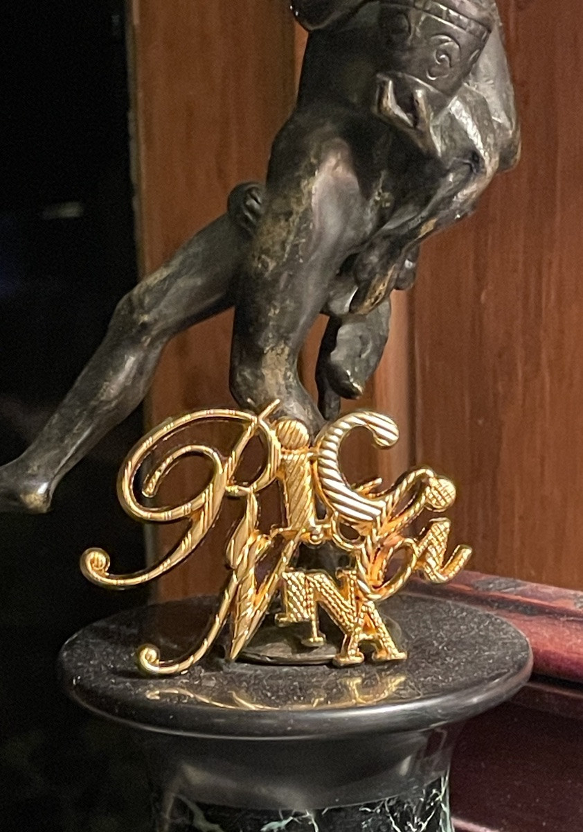 BROCHE DE LA MAISON  NINA RICCI EN MÉTAL DORÉ  VINTAGE BIJOUX COUTURE-photo-2