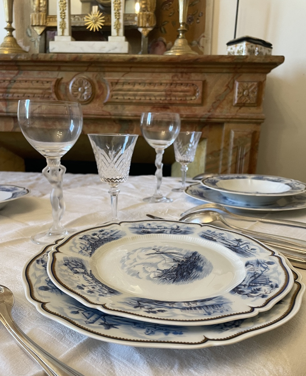 Maison Haviland Colisée Model 47-piece Dinnerware Limoges Porcelain France