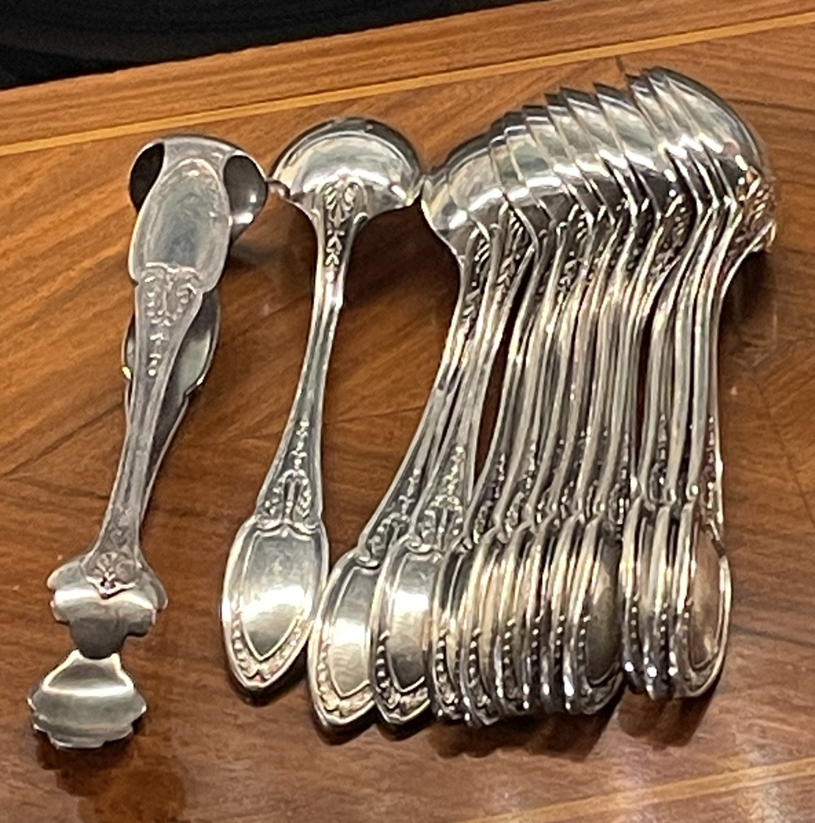 12 Ercuis House Silver-plated Metal Coffee Spoons And Sugar Tongs, Empire Silverware Pattern -photo-3