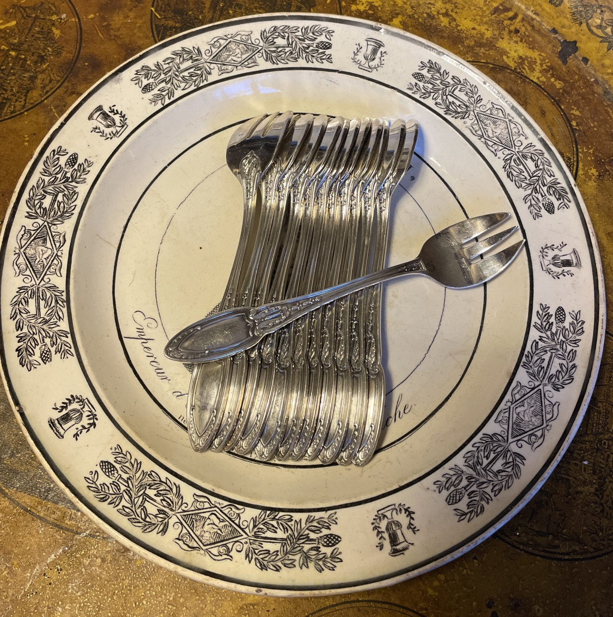 12 Ercuis Oyster Forks In Silver-plated Metal, Empire Model, Silverware, Shells