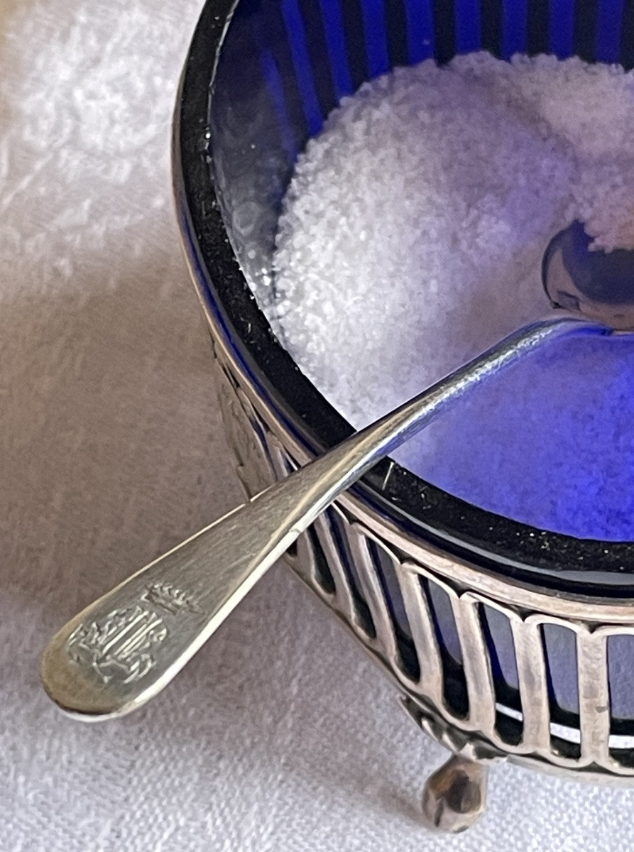 Pair Of Salt Shovels Enclosed With A Count's Crown In Silvered Metal Christofle Noble Coat Of Arms-photo-3