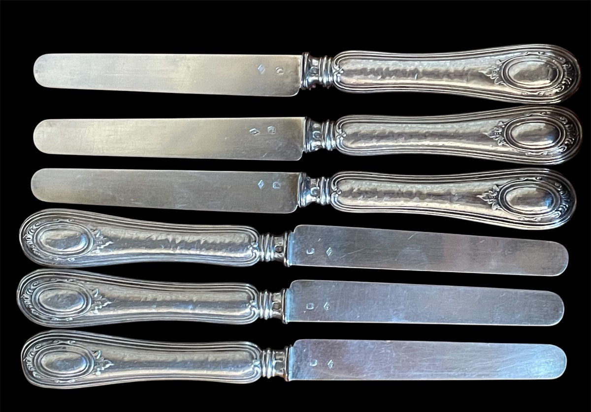 SÉRIE DE 6 COUTEAUX À FRUITS OU ENTREMETS ARGENT MASSIF  POINÇON MINERVE STYLE LOUIS XVI  