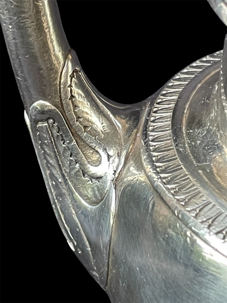 THÉIÈRE EN MÉTAL  ARGENTÉ DE L'ORFÈVRE CAYLAR & BAYARD GRAVÉE D'UNE COURONNE IMPÉRIALE  NOBLE -photo-1