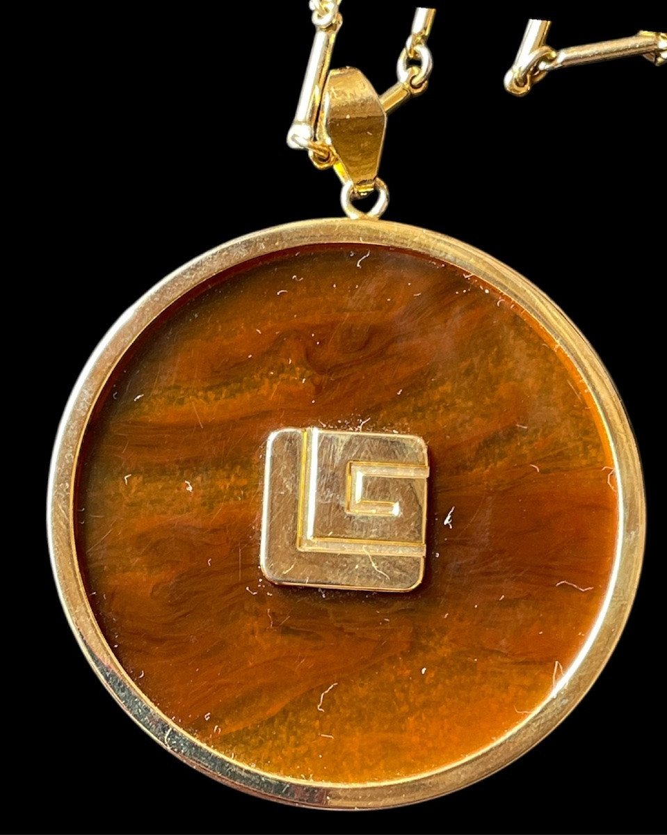 COLLIER DE LA MAISON GUY LAROCHE EN MÉTAL DORÉ ET RÉSINE AMBRÉE  BIJOUX COUTURE PARIS -photo-4
