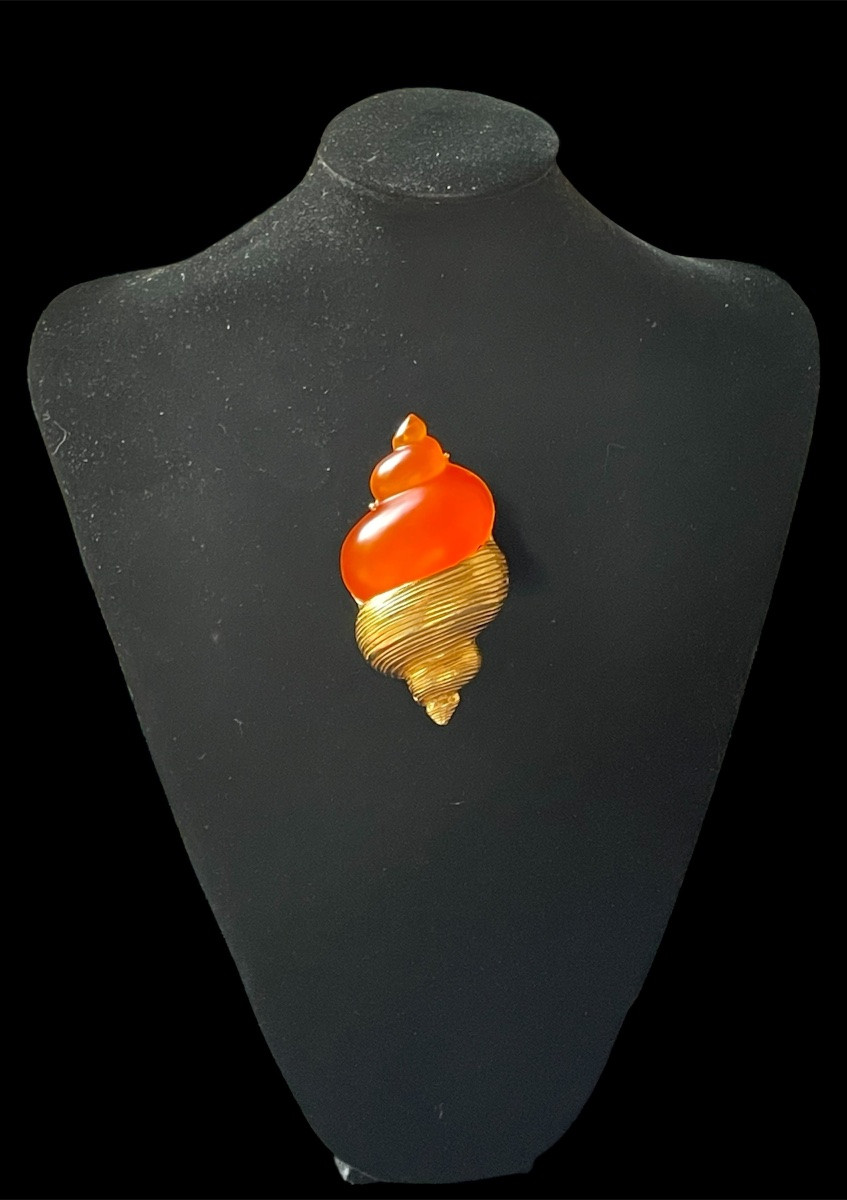 BROCHE DE LA MAISON CHRISTIAN DIOR PARFUMS BIJOU COUTURE  PAR ROBERT GOSSENS ANNÉES 90-photo-7