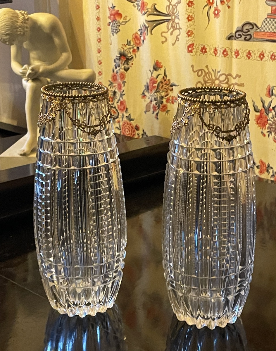 PAIRE DE VASES EN CRISTAL TAILLÉ À MONTURE PERLÉE  STYLE LOUIS XVI VERS 1920 -1930 ART DÉCO -photo-2