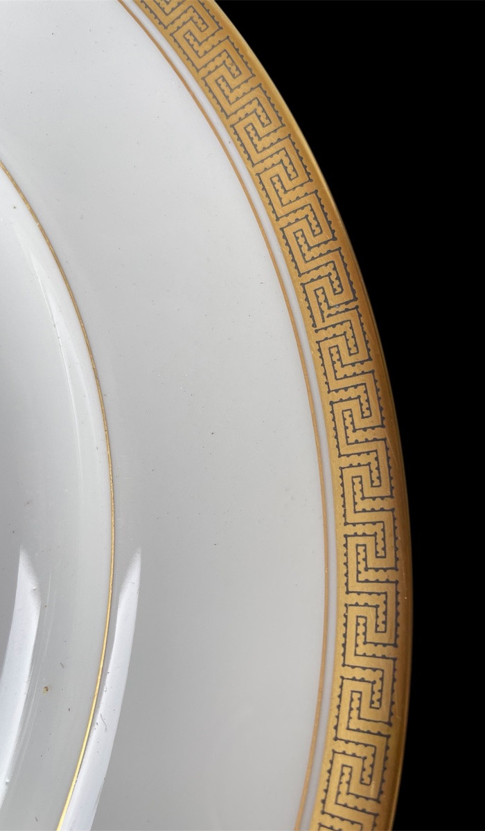 Limoges Porcelain Dinner Service By Maison Vignaud, With A Gilded Greek Geometric Frieze-photo-5