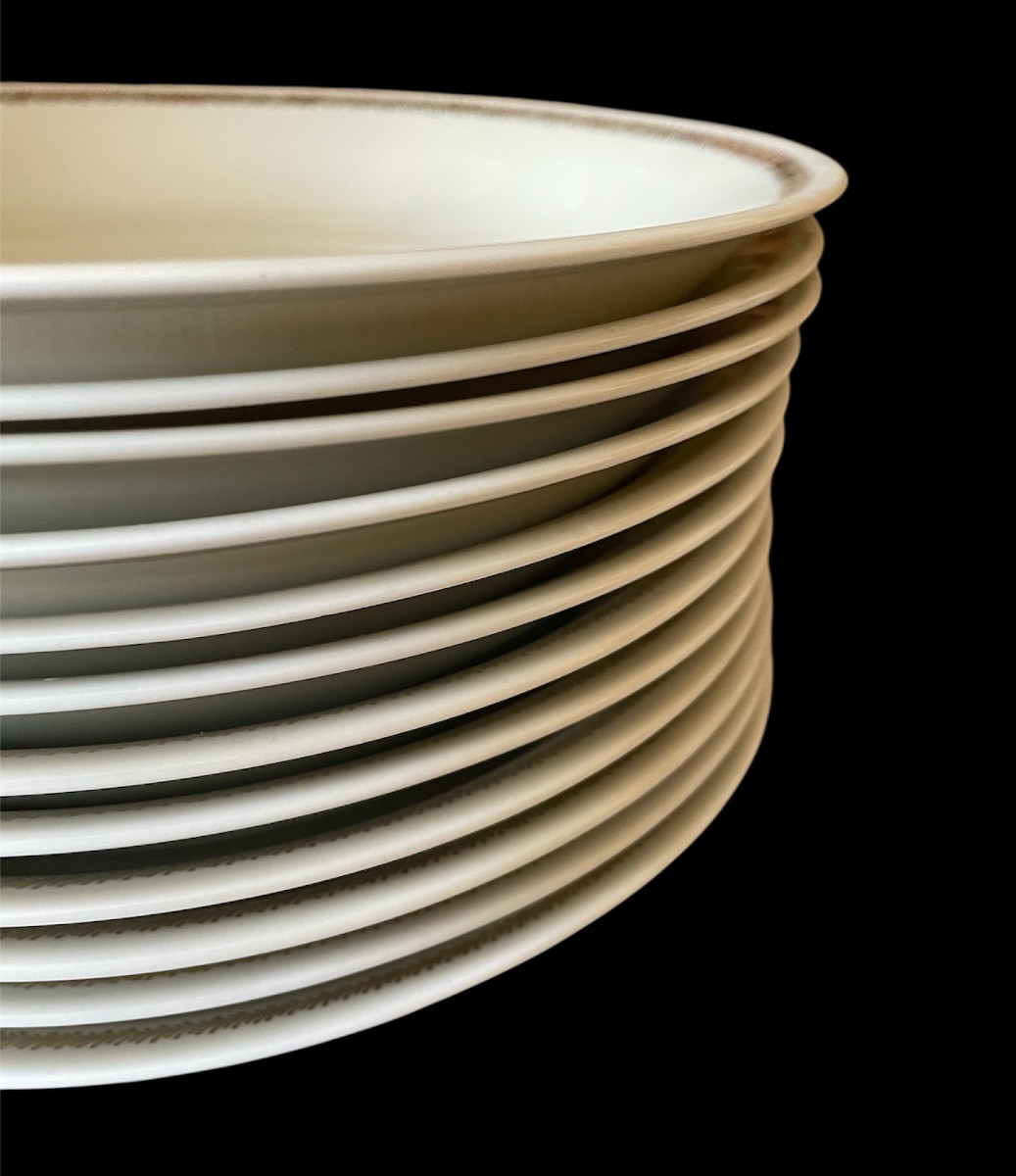 Raynaud Tableware Set In Limoges Porcelain With Gold Rim-photo-5